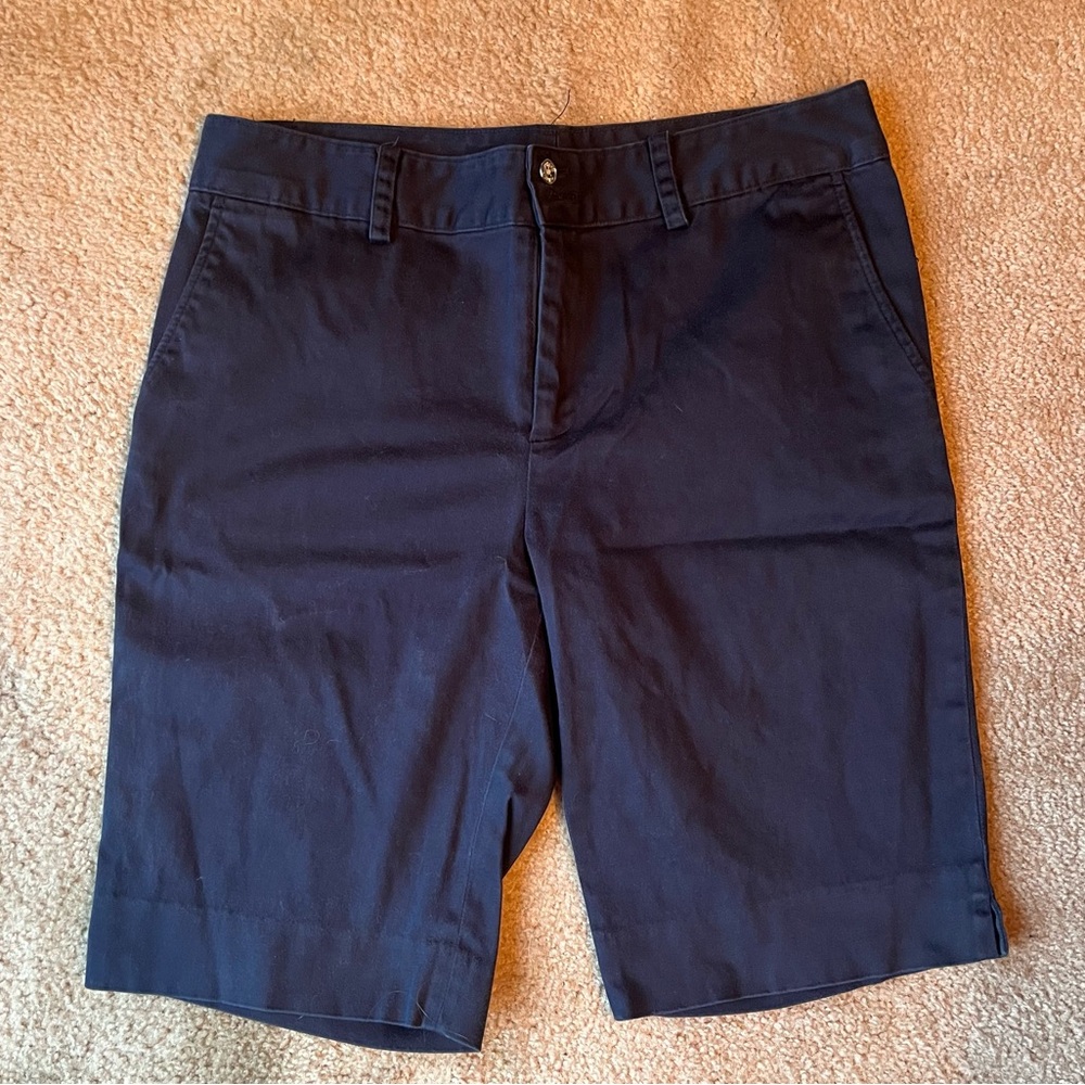 Chaps women’s navy blue Bermuda shorts 🔵 size 12 🔵 EUC!